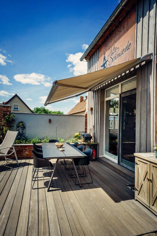 Alte Schmiede Mit Sauna, Pool Und Whirpool Im Aussenbereich Schoenstes Ferienhaus Der Lausitz Elsterheide Exterior photo