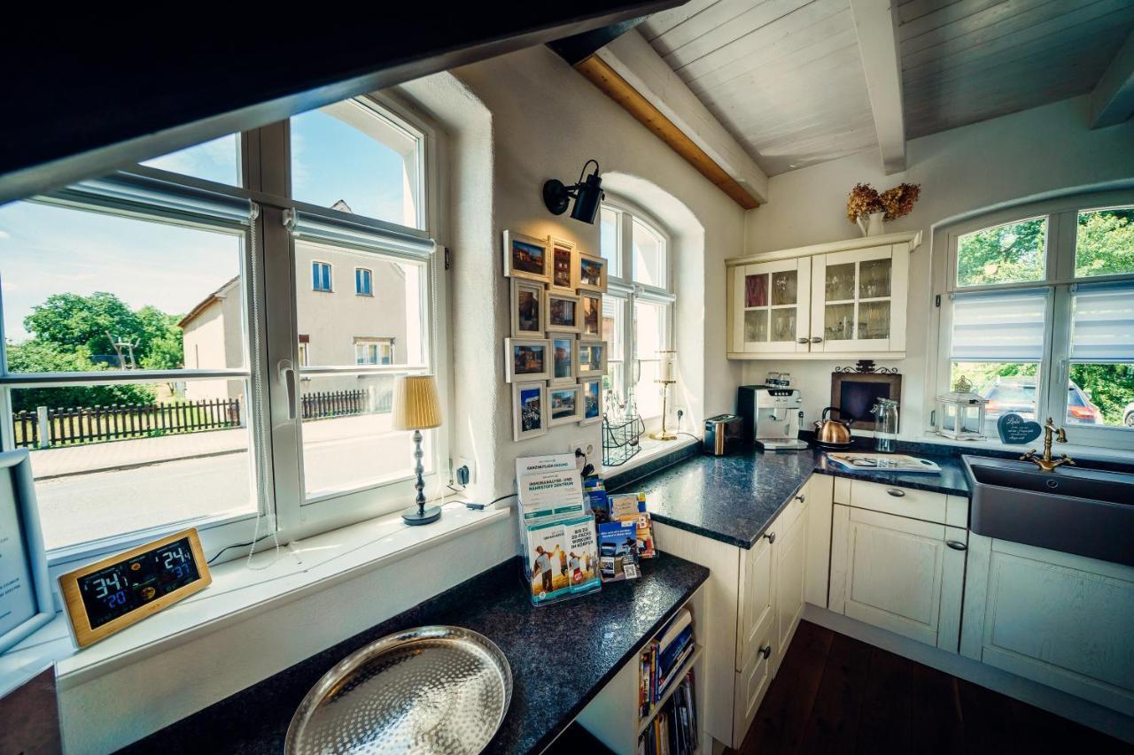Alte Schmiede Mit Sauna, Pool Und Whirpool Im Aussenbereich Schoenstes Ferienhaus Der Lausitz Elsterheide Exterior photo